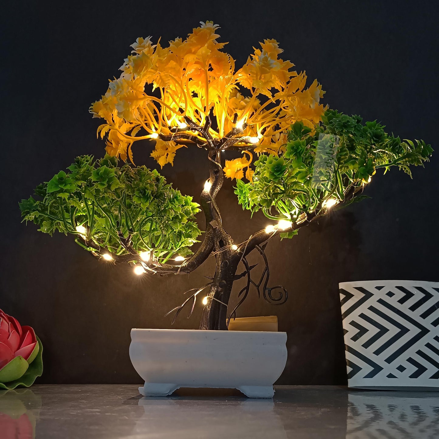 Small Potted Artificial Plant Bonsai Tree with LED Light (24cm) Plastic Fake Indoor Potted Houseplants Bedroom Living Room Décor, Home Office Tabletop Working Desk Décor (1PC, YG)