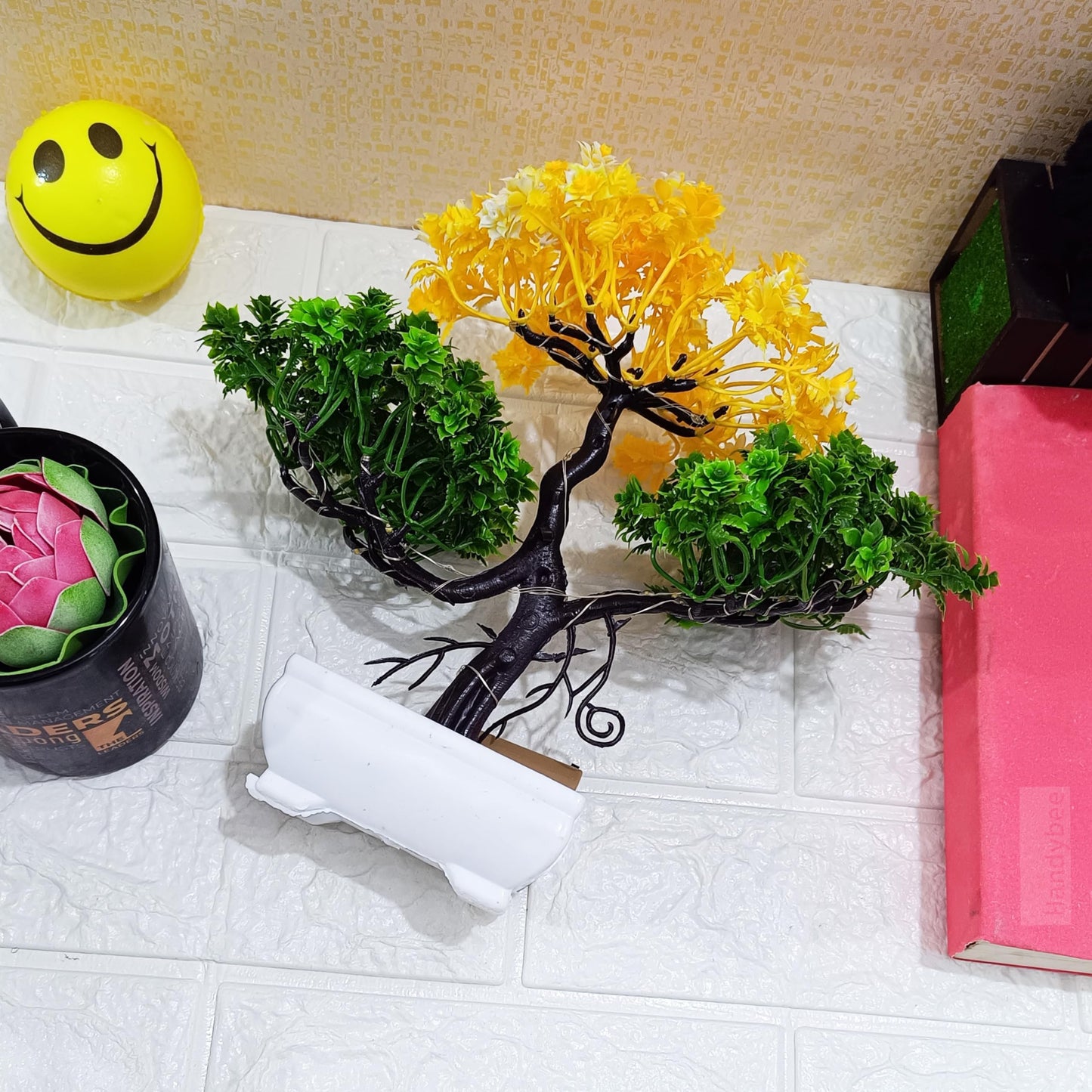 Small Potted Artificial Plant Bonsai Tree with LED Light (24cm) Plastic Fake Indoor Potted Houseplants Bedroom Living Room Décor, Home Office Tabletop Working Desk Décor (1PC, YG)